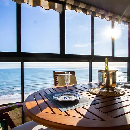 Espacio 16 - Primera Linea Playa Apartmán *