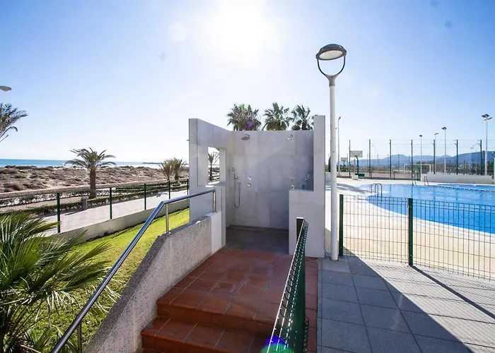 Espacio 16 - Primera Linea Playa 아파트 쿠엘라